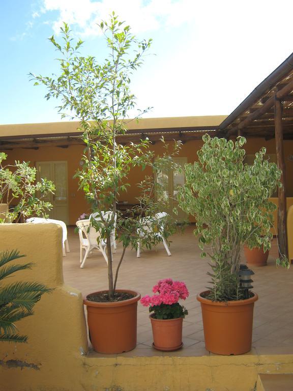 Albergo Seaside Leni Buitenkant foto