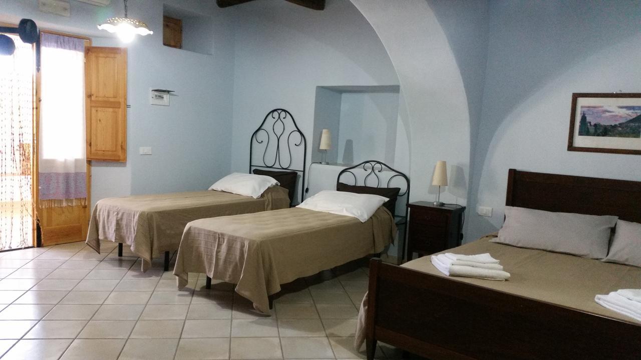 Albergo Seaside Leni Buitenkant foto