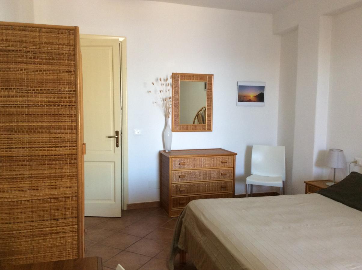 Albergo Seaside Leni Buitenkant foto