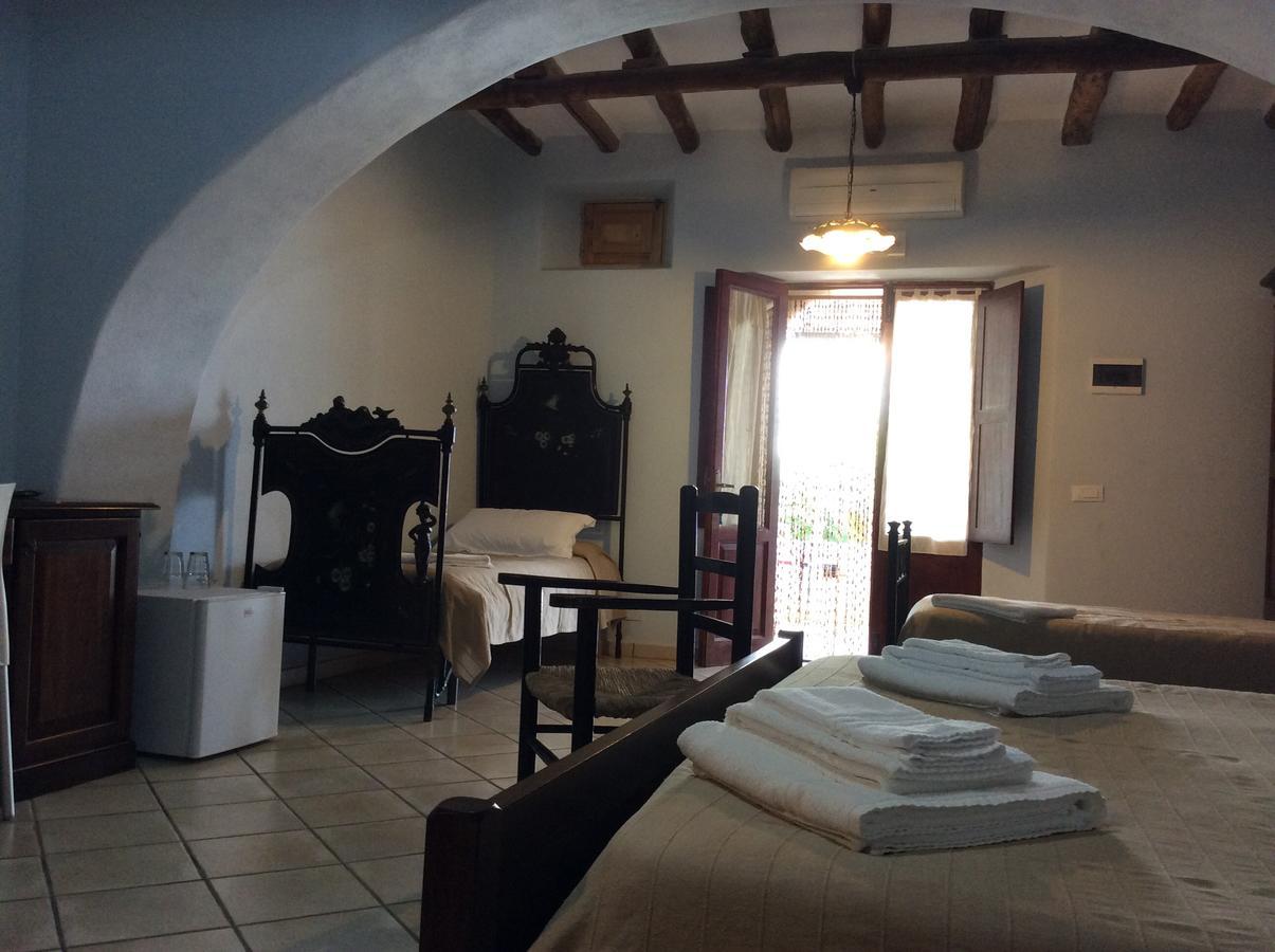 Albergo Seaside Leni Buitenkant foto