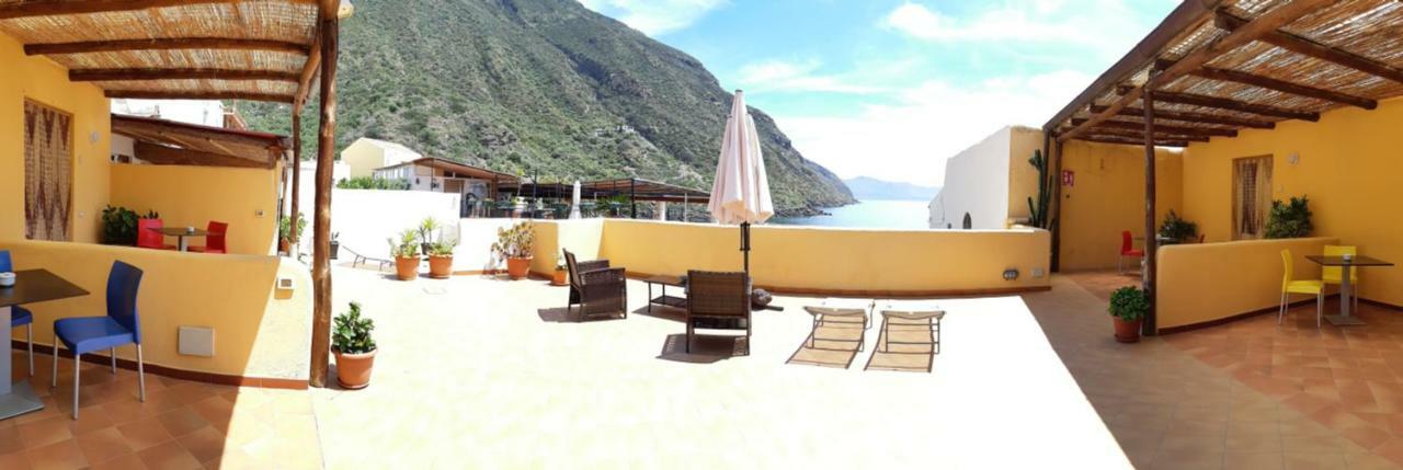 Albergo Seaside Leni Buitenkant foto