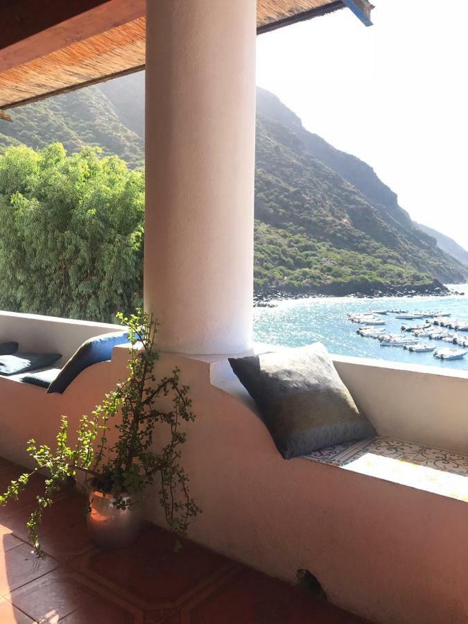 Albergo Seaside Leni Buitenkant foto
