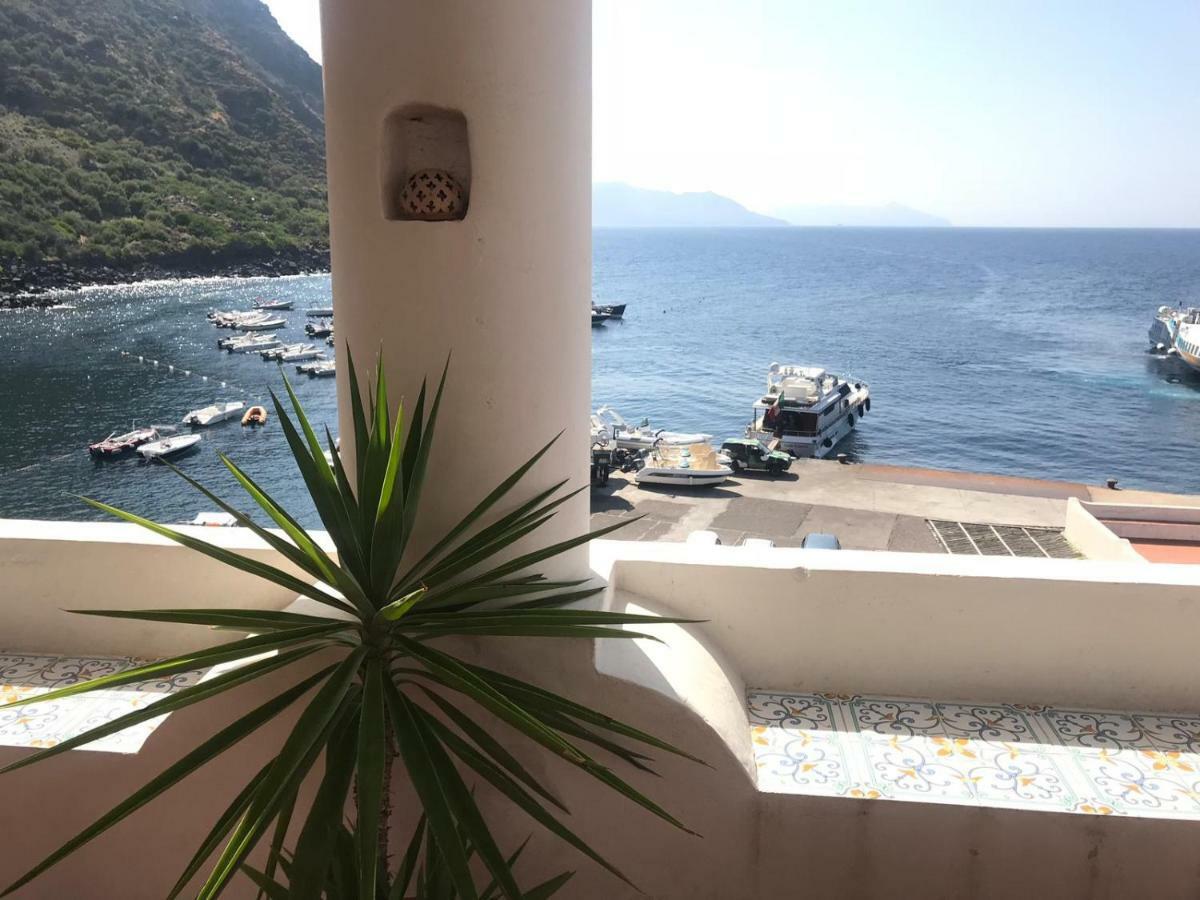Albergo Seaside Leni Buitenkant foto